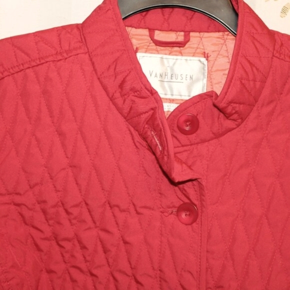 Van Heusen Red Quilted Vest button pockets, Size XXL - Picture 6 of 6